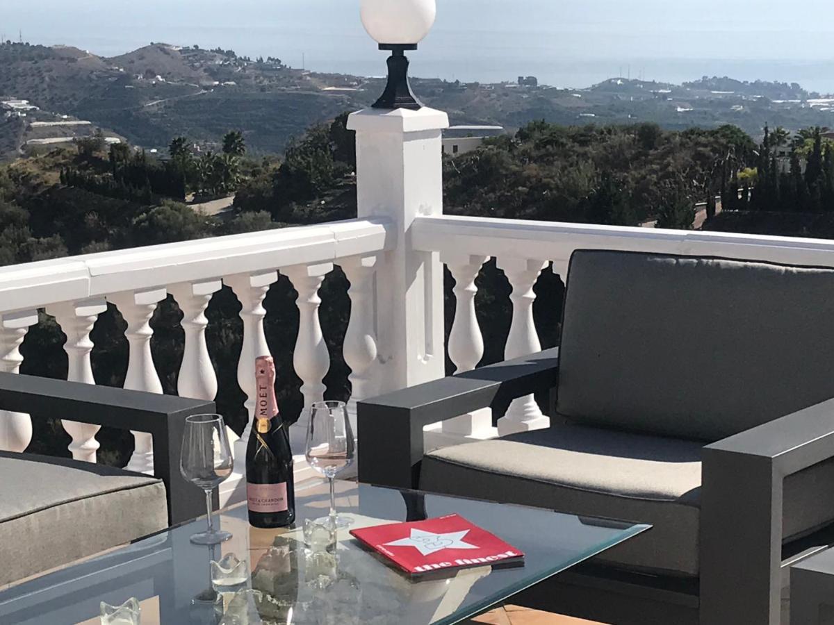 Villa Pura Vida Andalusien Algarrobo Luaran gambar