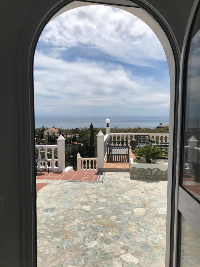 Villa Pura Vida Andalusien Algarrobo Luaran gambar